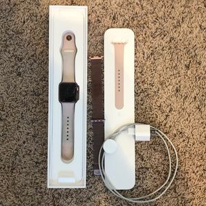 Broken screen Apple watch series 2 38mm